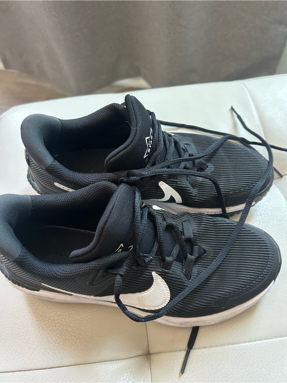Nike Black and White Athletic Sneakers with Swoosh Size 4Y